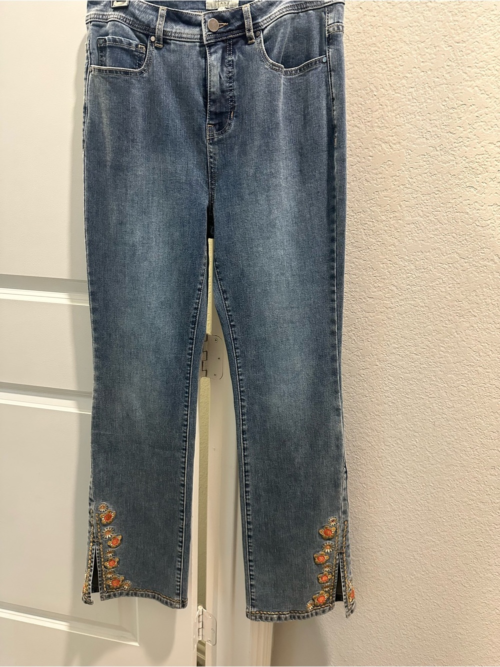 Tru luxe embroidered boot cut jean